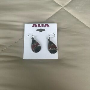 Alia Brown and Black Teardrop Style Earrings